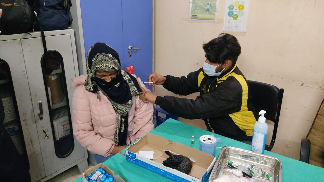 Effect of strictness, 3965 people got vaccinated on holiday