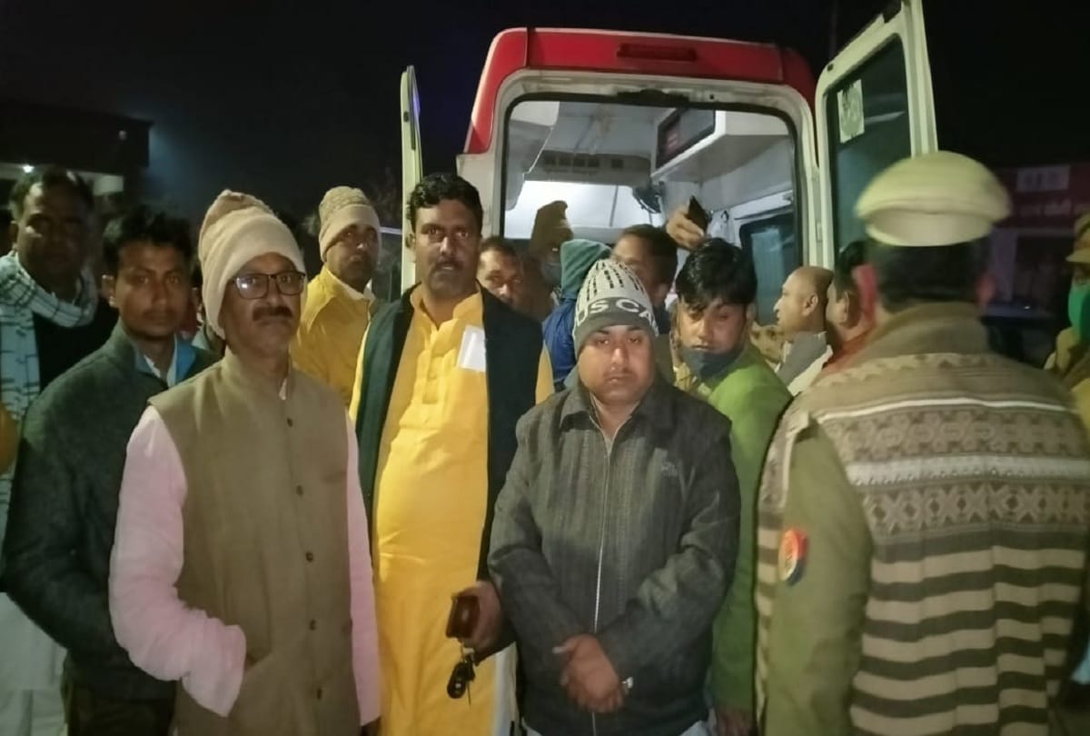 Sant Kabir Nagar: Two people, including the district minister of Hiuva, were shot in the enmity, the former head's son was accused