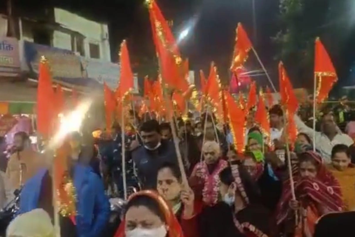 Ujjain: Black out in protest against expansion, the area around Mahakal temple shrouded in darkness... the residents said - will not leave Baba