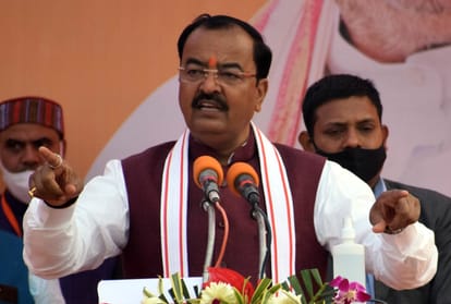 Battle of UP Home Minister Shah said in Moradabad  Akhilesh Nizam is needed or Yogi development