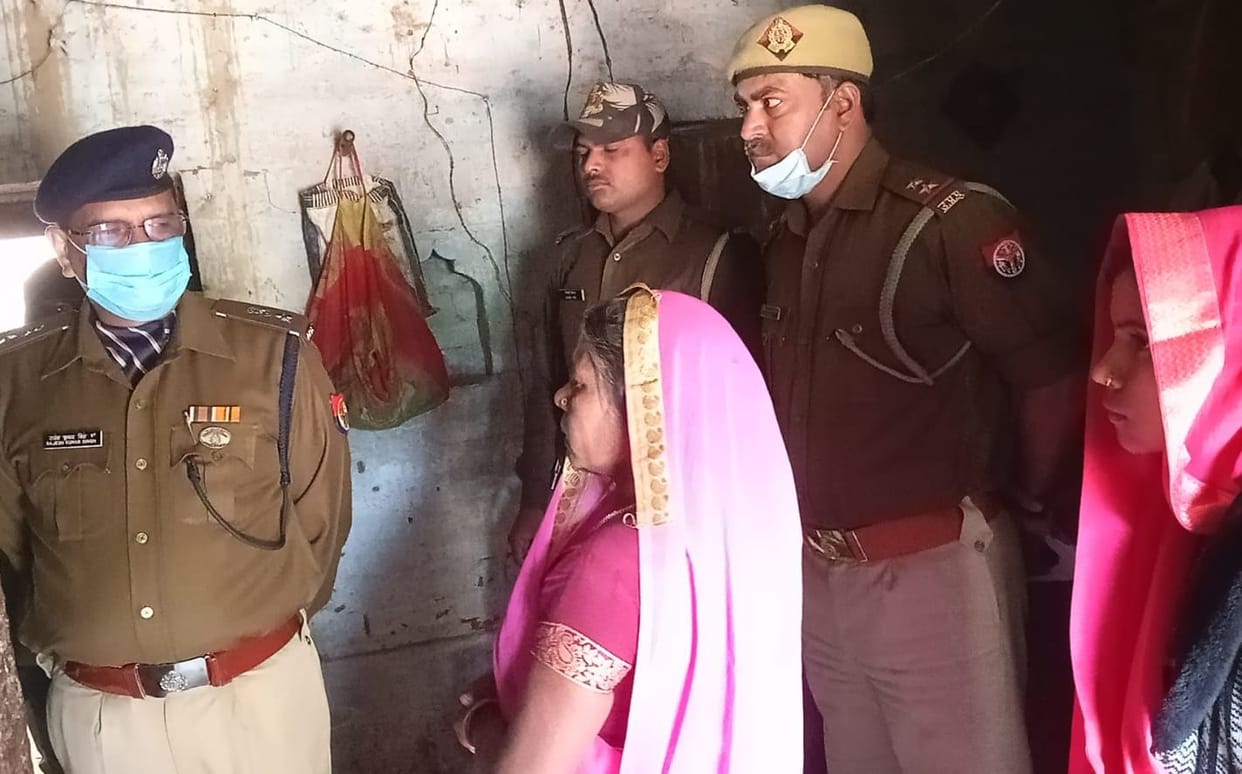 fathepur news,Love interrupted lover's wife's girlfriend cut throat