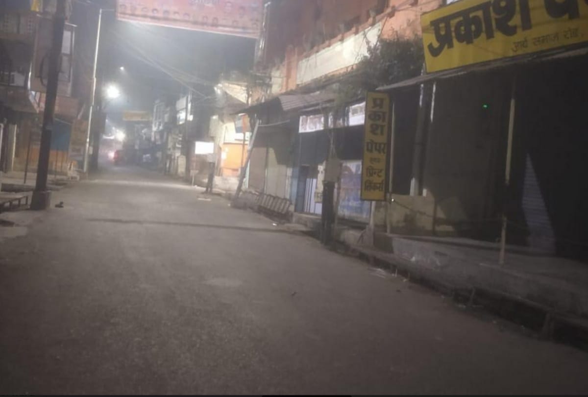 Gorakhpur Night Curfew update Silence on streets even before 11 pm