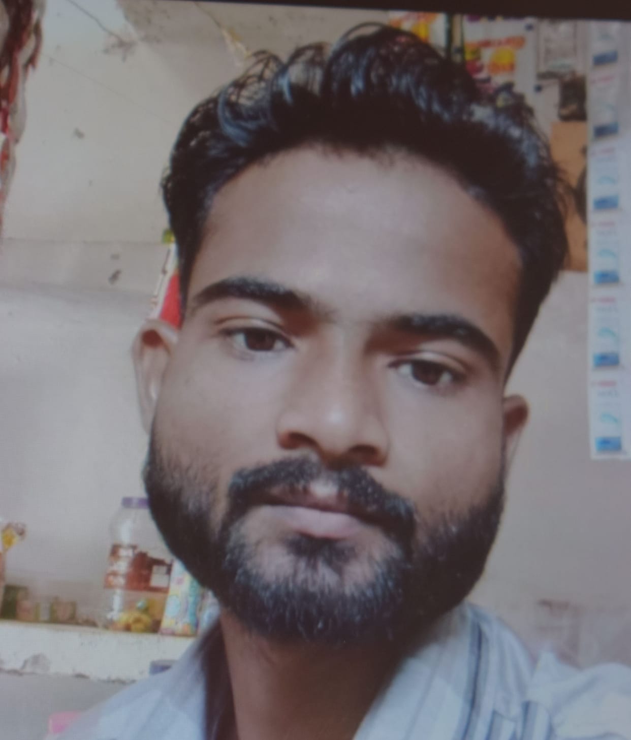 Milk tanker hit a young man crossing the road, died