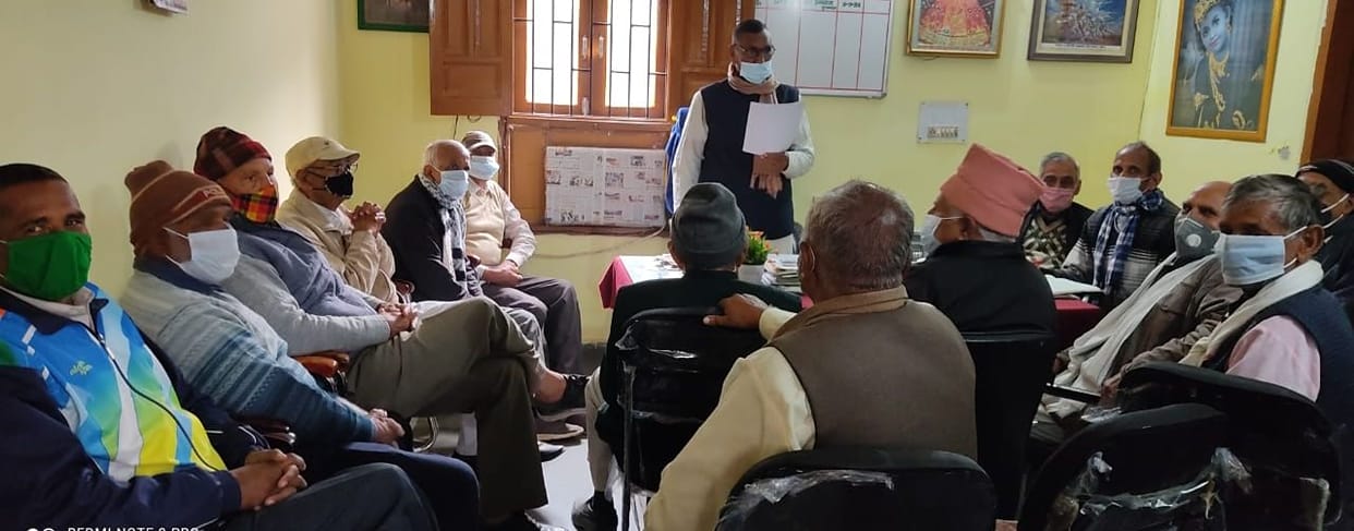 Municipal commissioner should take cognizance of himself to improve the condition of the bad roads of the city: Yadav Sabha
