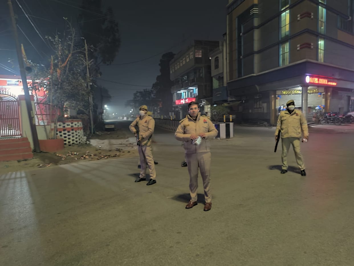 After visiting the city, the SP learned about the night curfew