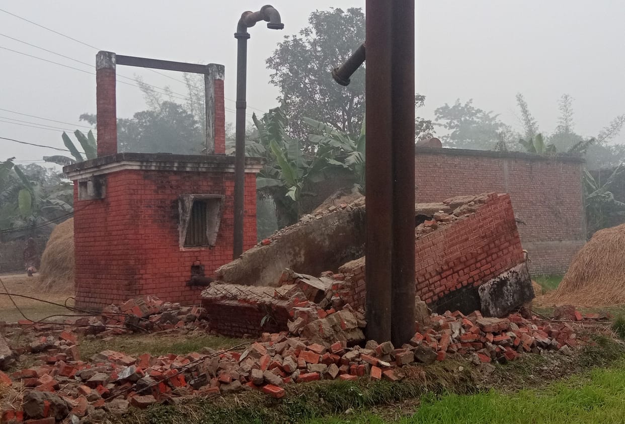 Tube well tank collapsed, irrigation affected