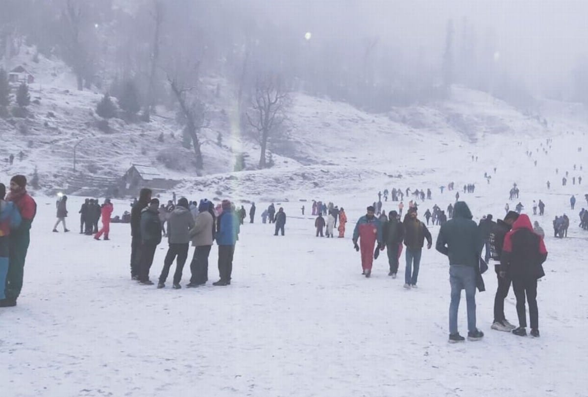 weather update himachal pradesh fresh snowfall in solangnala chamba lahaul spiti