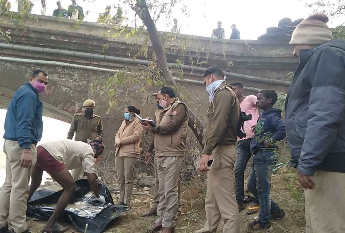 Auraiya: Woman's body found in lower Ganges canal, police engaged in investigation