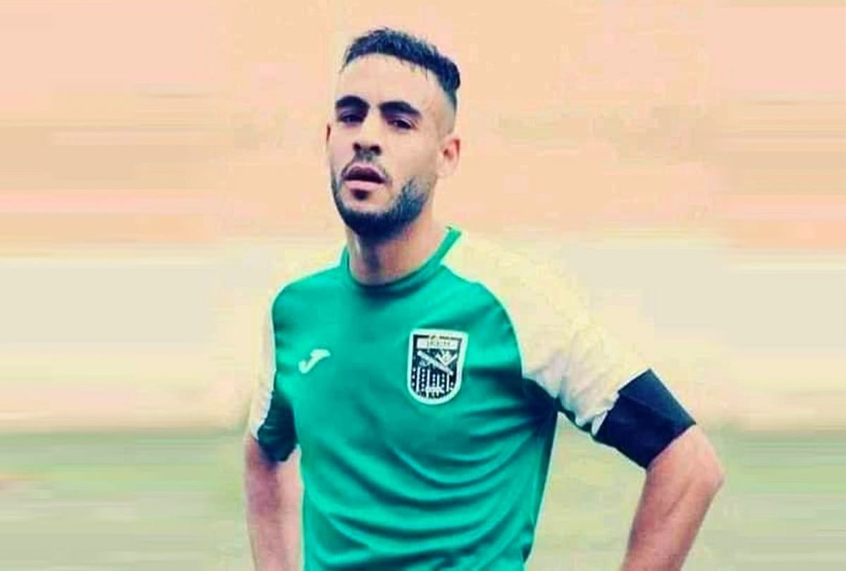 Algerian Footballer Sofiane Lauker suffered heart attack after hitting the goalkeeper during match dies in hospital