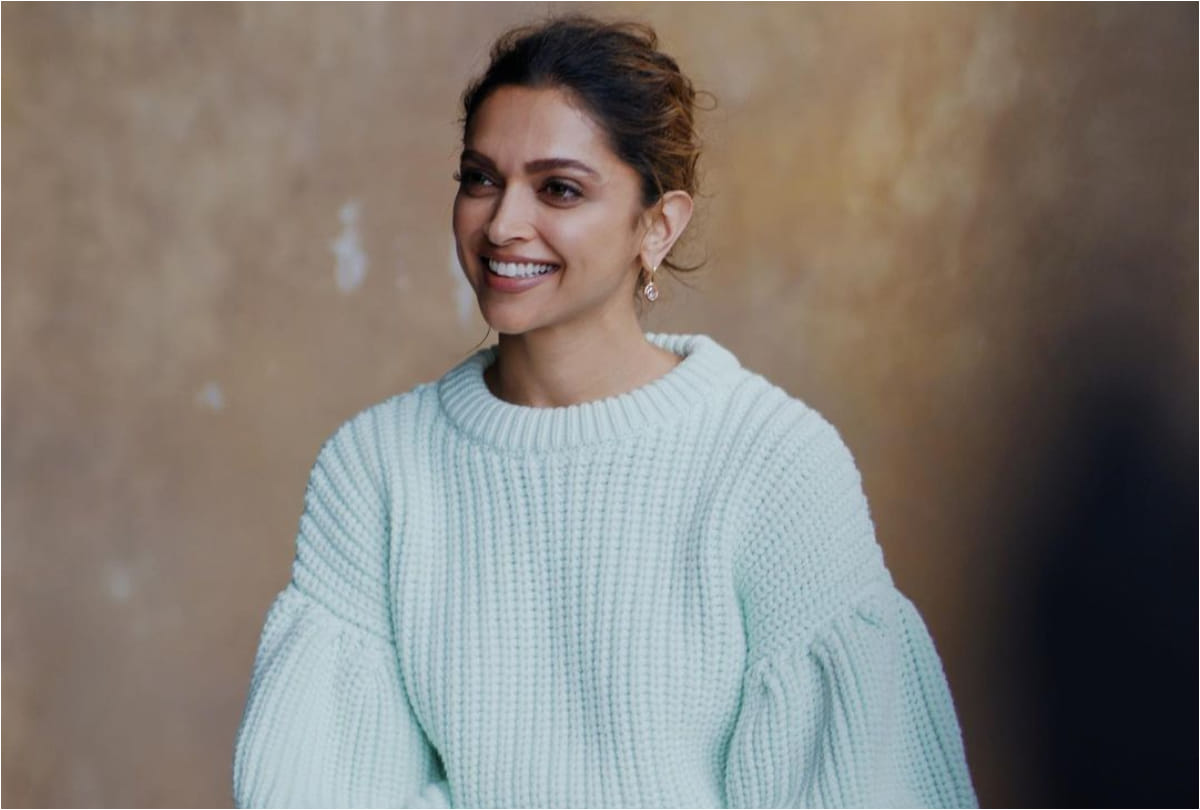 fashion tips women winter sweater name and design trends in bollywood