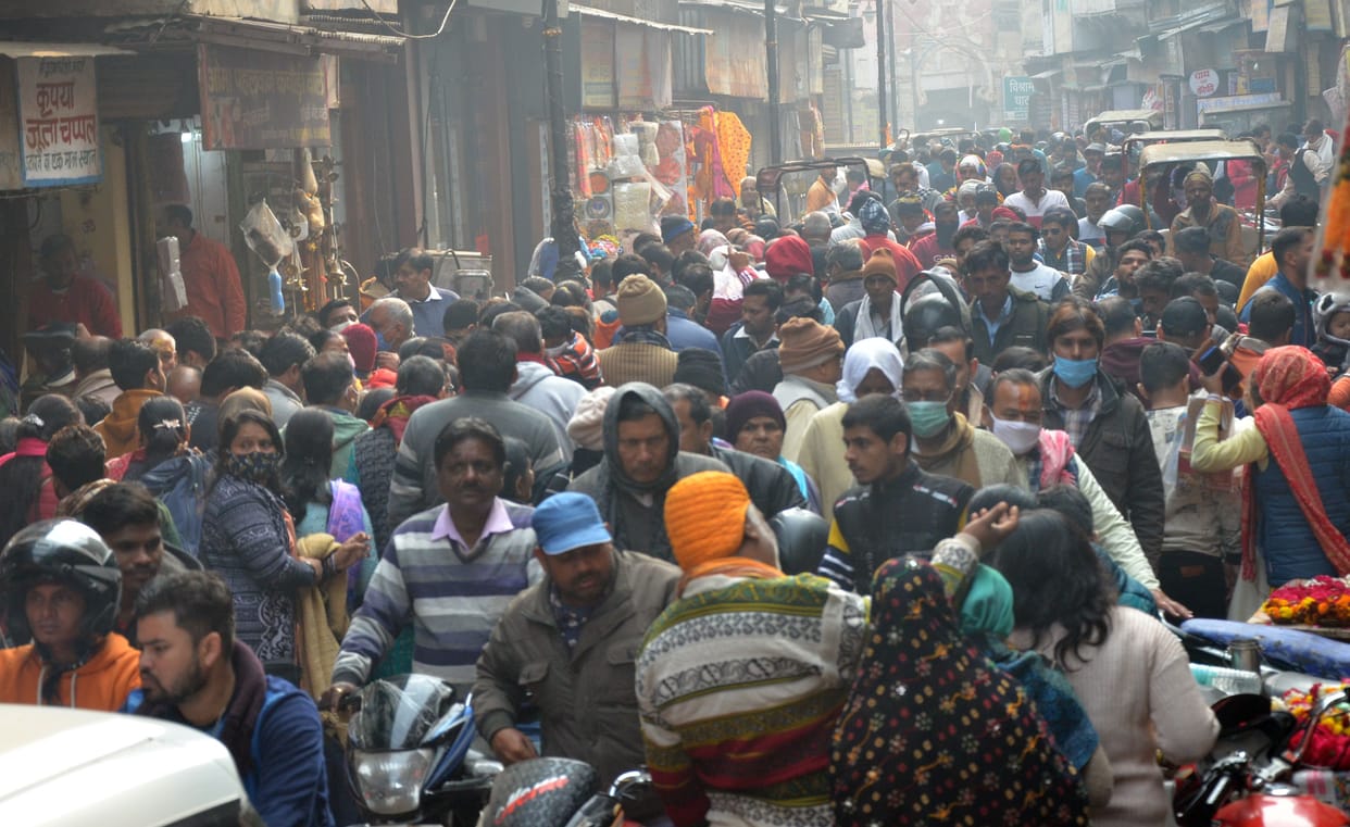 Mathura: Influx of devotees gathered in Shribanke Bihari and Dwarkadhish temples