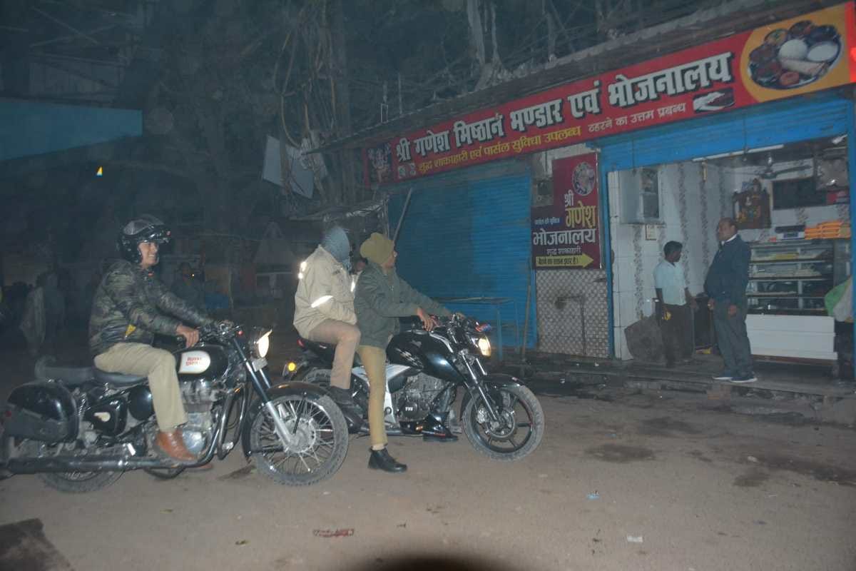 Varanasi night curfew on New Year celebration booking of programs in hotels and restaurants started canceled