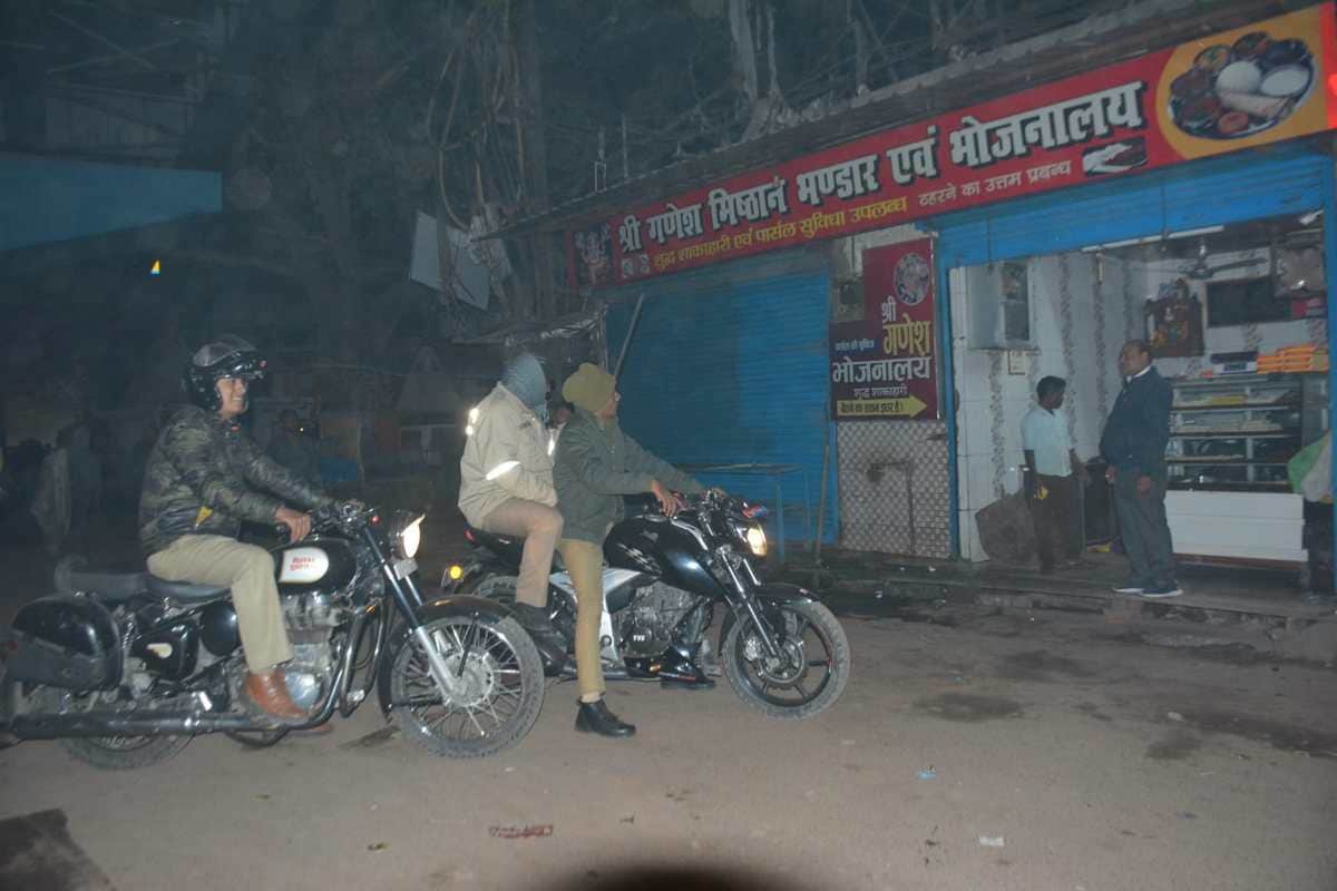 Varanasi Night Curfew Live: Silence on streets shops remained open police patrolling