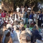 धरना देते किसान