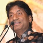 वाराणसी में सोमवार को रुद्राक्ष कन्वेंशन सेंटर में आयोजित फिल्म फेस्टिवल के उद्घाटन के अवसर पर बोलते हास्य कलाकार राजू श्रीवास्तव।