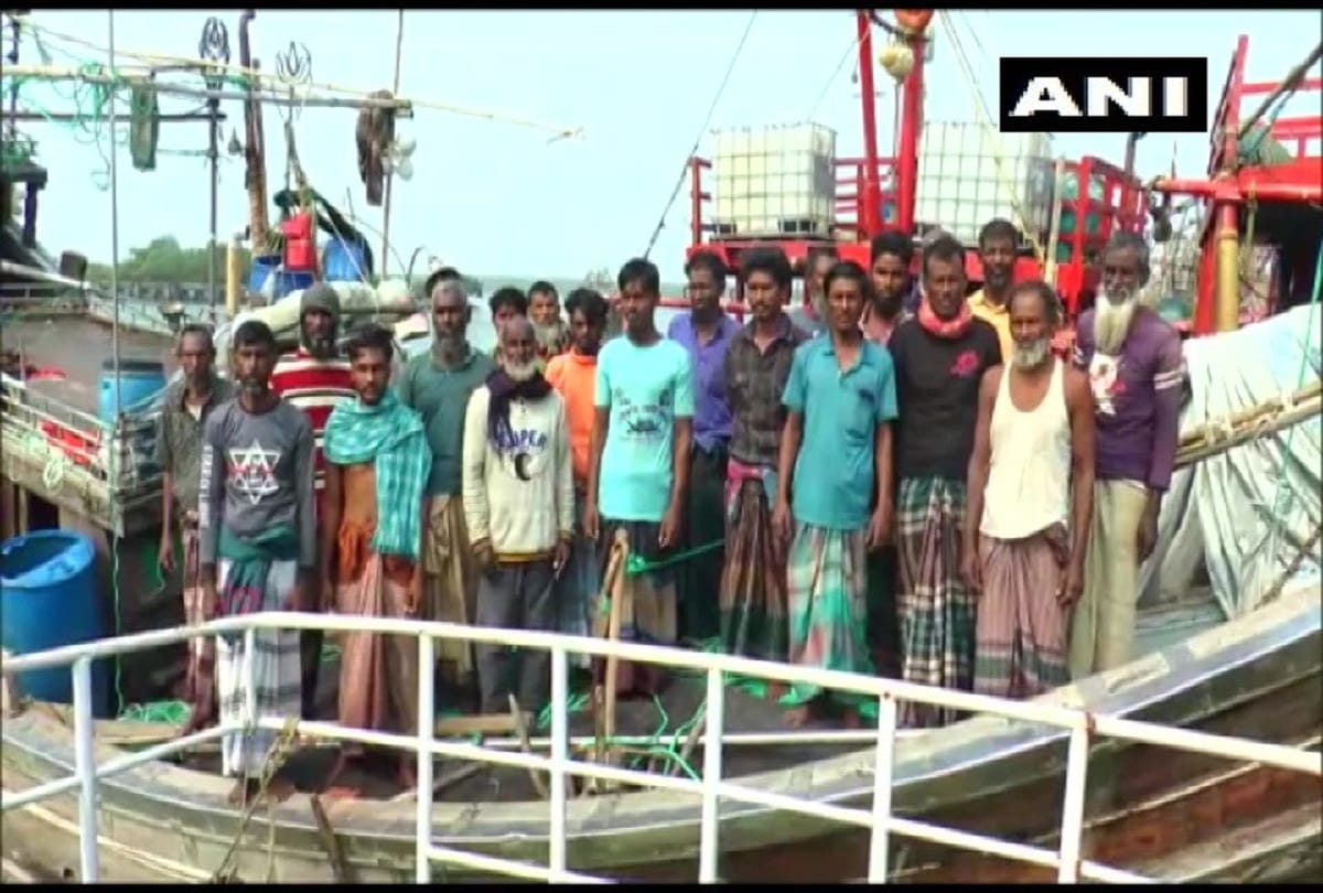 Odisha: Paradip Additional SP Niman Charan Sethi says Paradip reached fishing harbor, 20 people suspected to be Bangladeshi