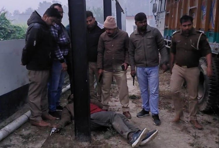 बस्तीगोतस्करों से मुठभेड़, एक को लगी गोली, तीन गिरफ्तार Encounter