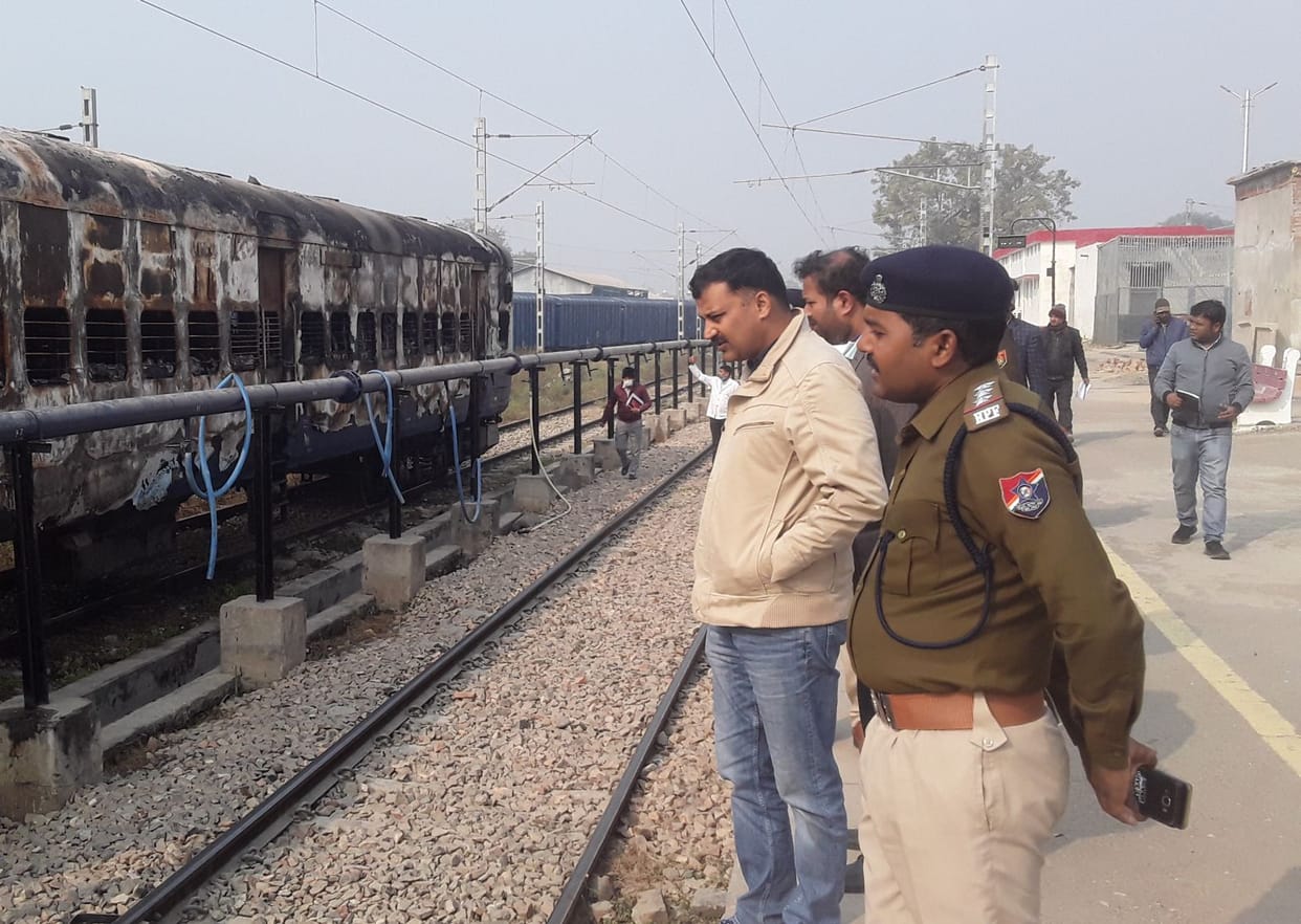 bogie in fire in Kasganj-Farrukhabad passenger train