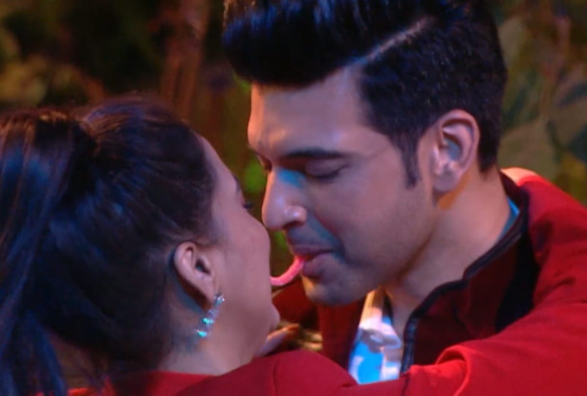 Rashami Desai accuses Tejasswi Prakash of not being loyal to Karan Kundrra