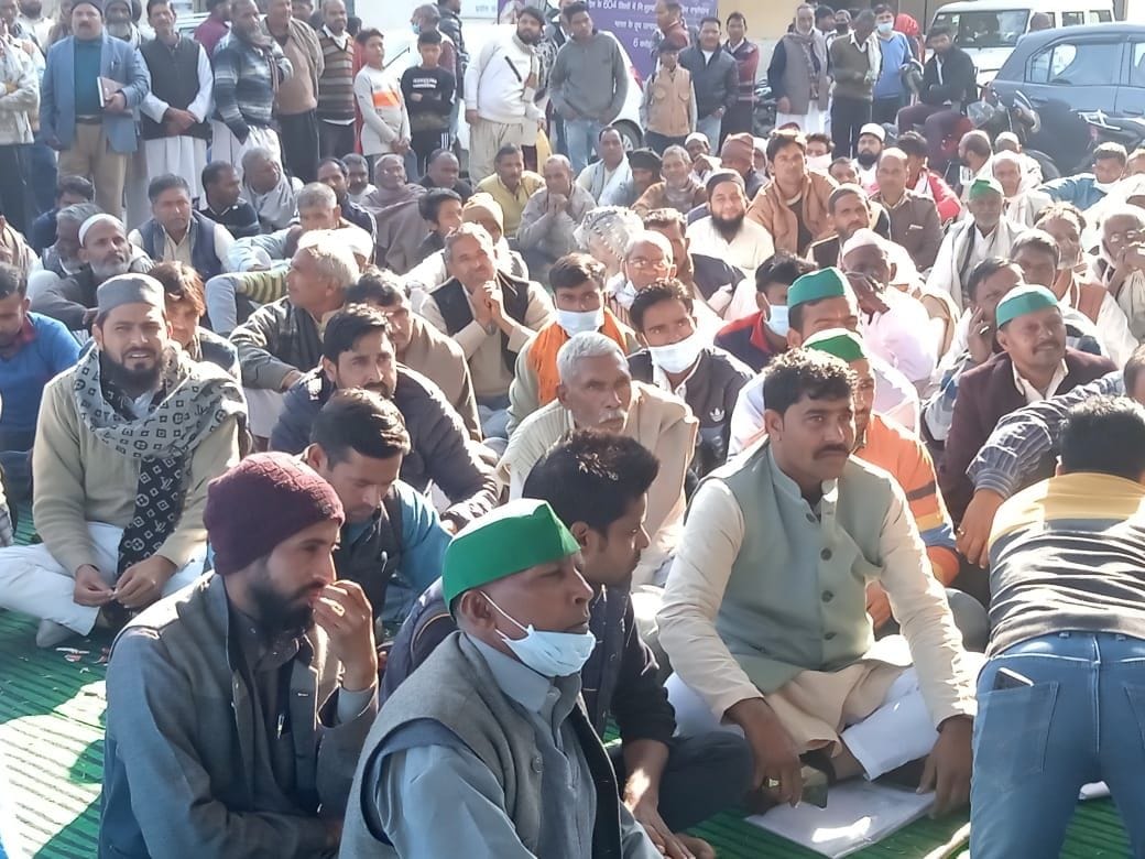The officers did not reach by promising the farmers