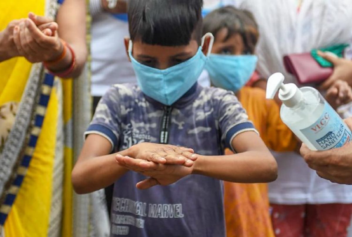 Omicron in India Cases LIVE COVID-19 Variant Symptoms Mumbai Delhi Rajasthan Night Curfew Lockdown Guidelines Hindi News Updates