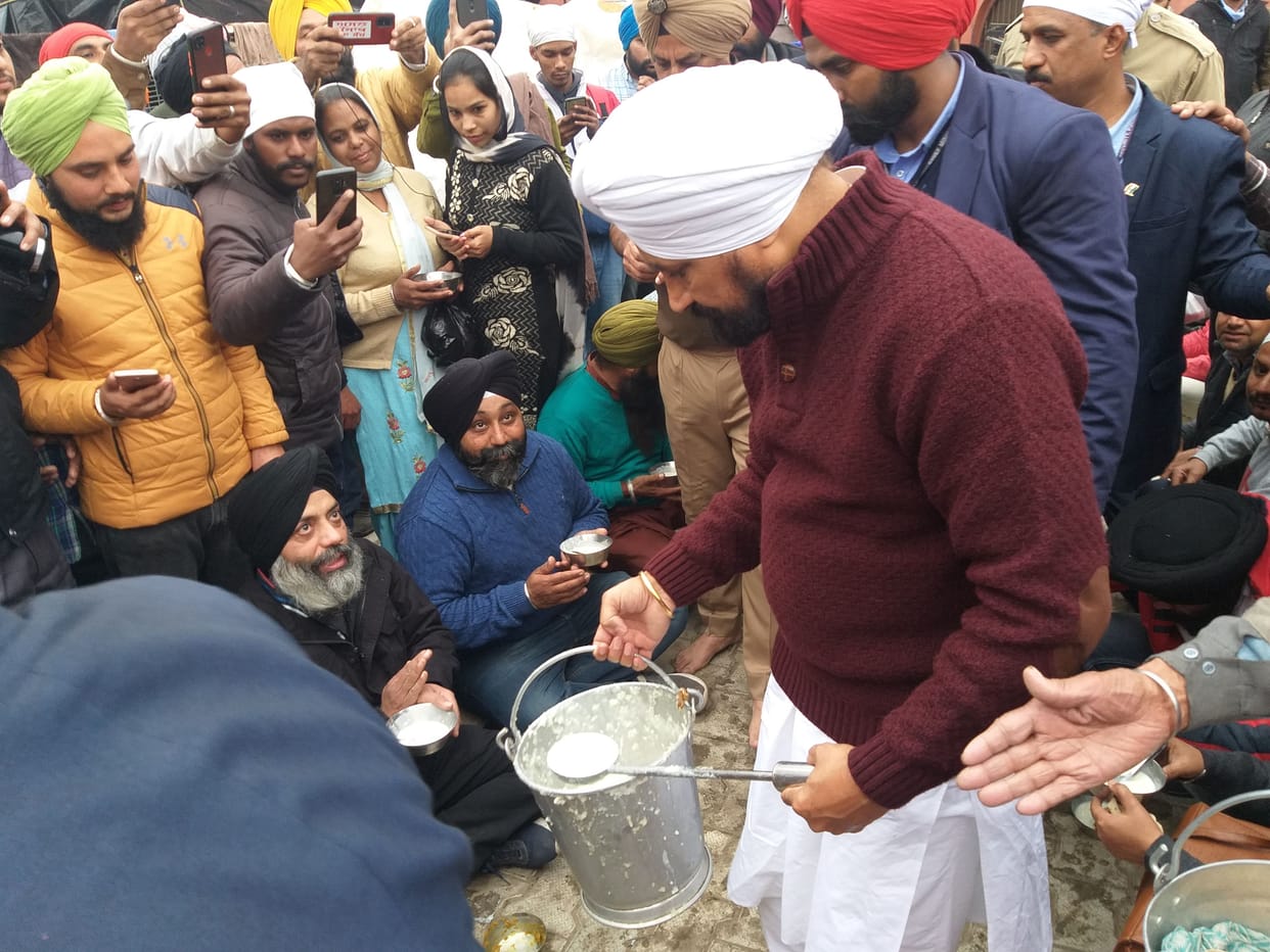 Chief Minister Charanjit Singh Channi pays obeisance to Gurdwara Sri Fatehgarh Sahib