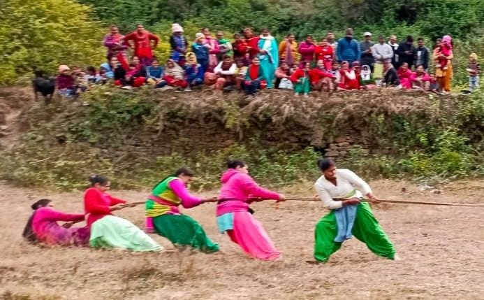 Teams of Gahad and Devalgarh won the tug of war