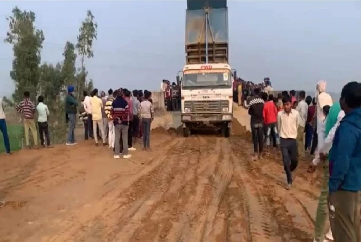 Bridge on Kali River Near Village Hurthala Took 12 Years to Got the Gift of a Bridge for Public