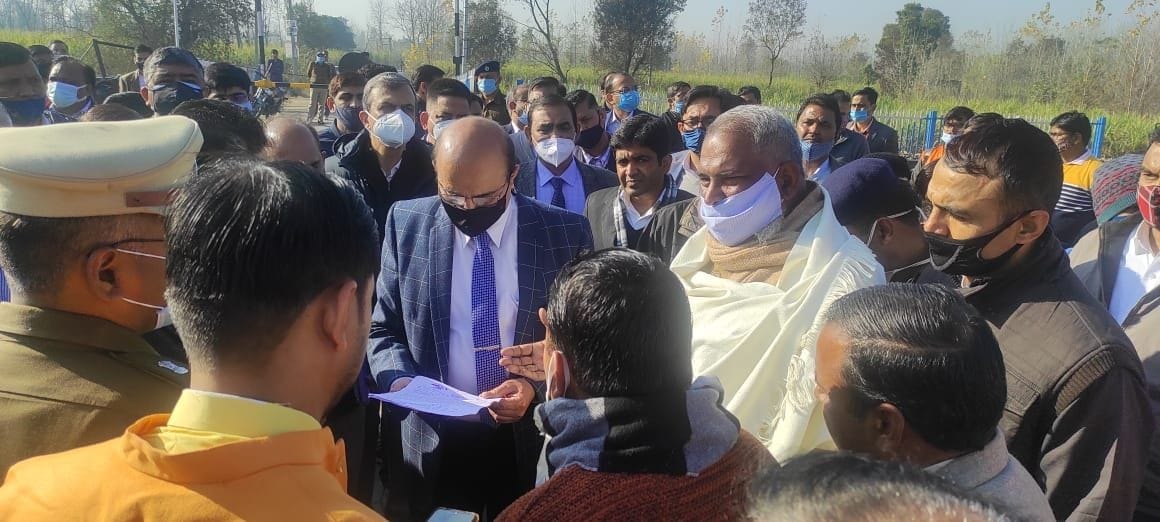 GM reached Roorkee station, alert officers