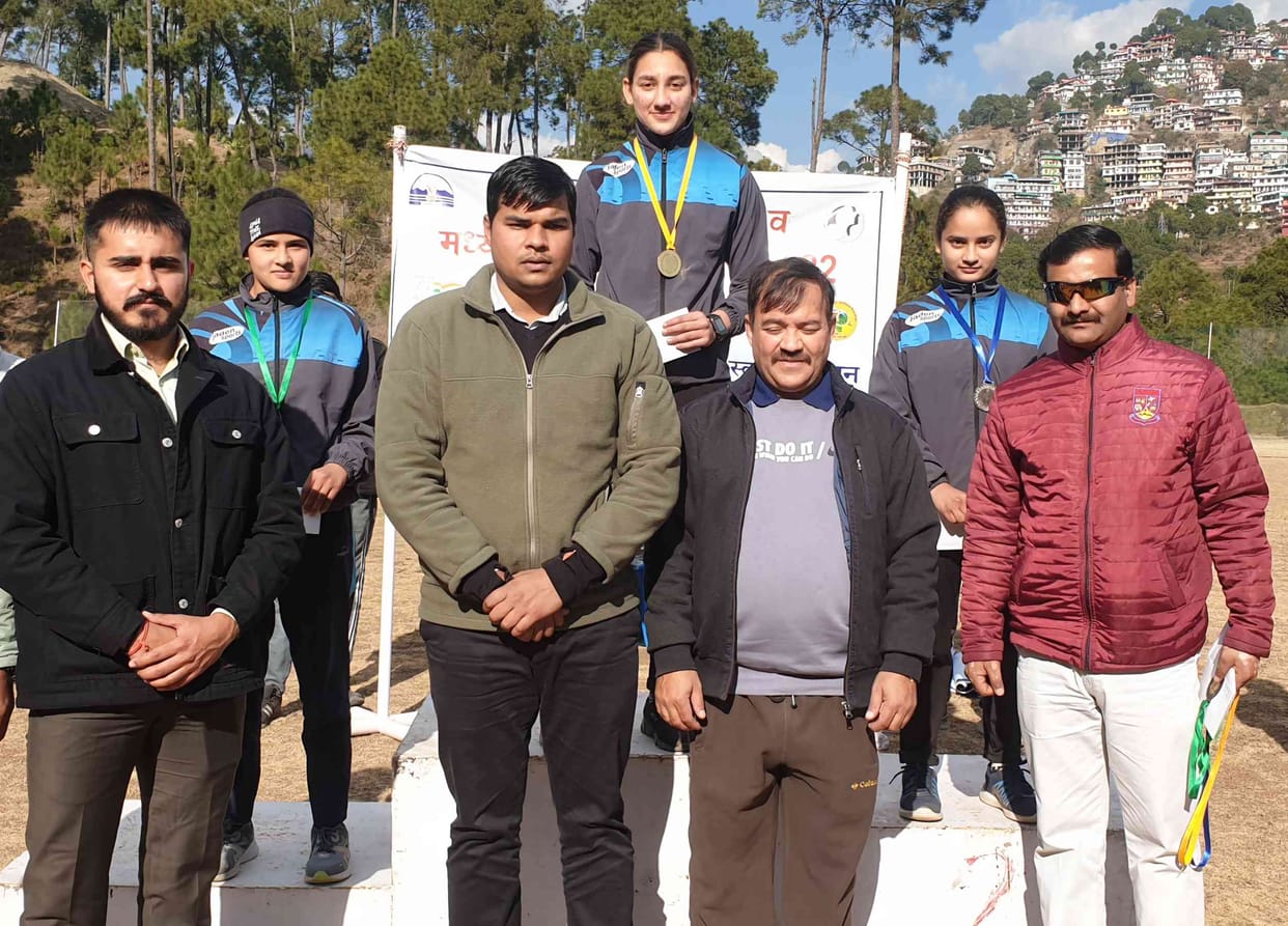 Jaspreet and Dinesh got first position in 3000 metre run in Solan
