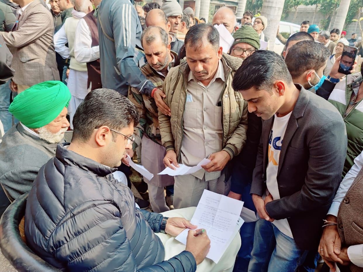 The real purpose of the people leading the movement is to shine politically: Dushyant Chautala