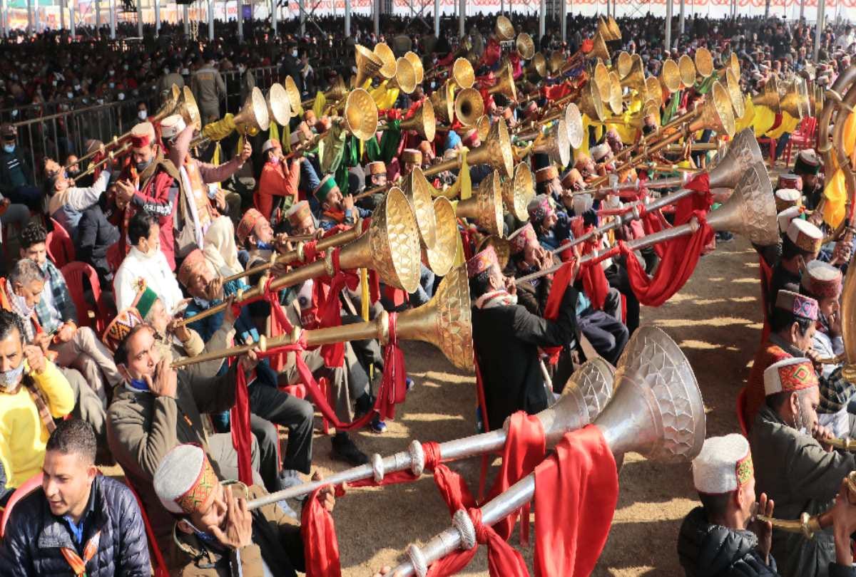 PM modi rally Glimpses in pictures: Paddal resonated with musical instruments, Natis also became an attraction, special Himachali dishes served