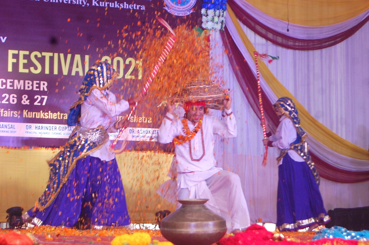 On the second day in the Youth Festival, the audience applauded