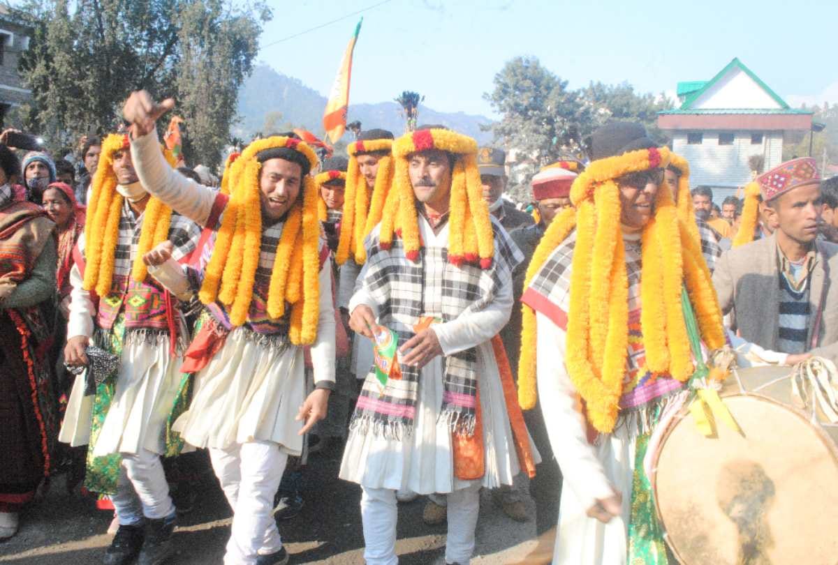 PM modi rally Glimpses in pictures: Paddal resonated with musical instruments, Natis also became an attraction, special Himachali dishes served