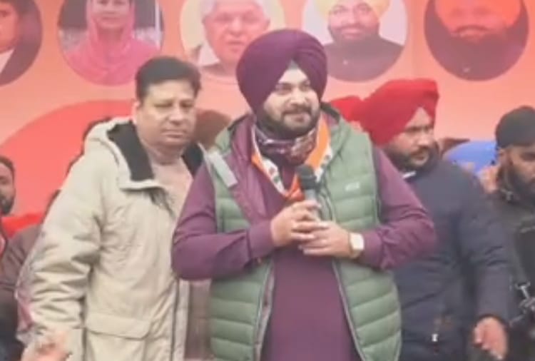 Controversy over Navjot Sidhu Statement about Police
