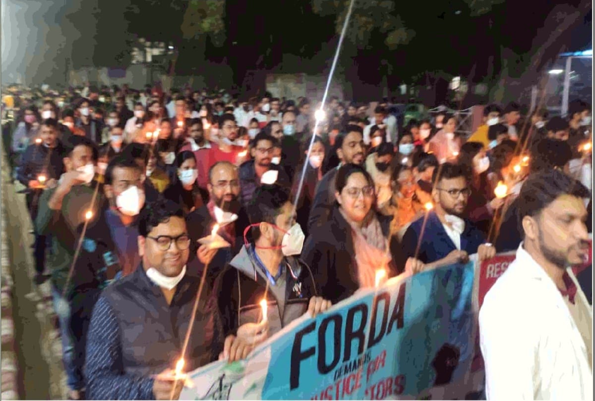 Delay in NEET PG Counselling doctors strike continues emergency services stalled along with OPD