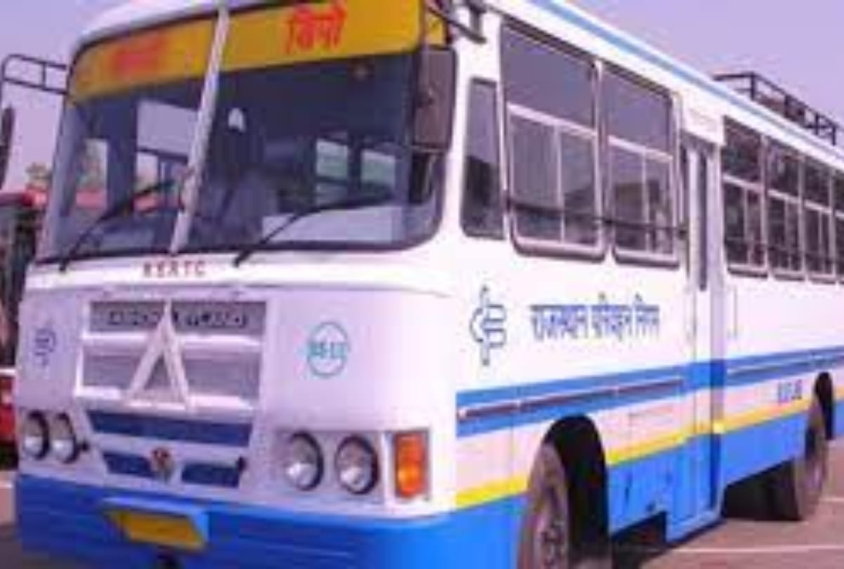 RSMSSB VDO Exam 2021 rajasthan village developement officer prelims exam started today, candidates ignored social distancing during travelling in roadways buses