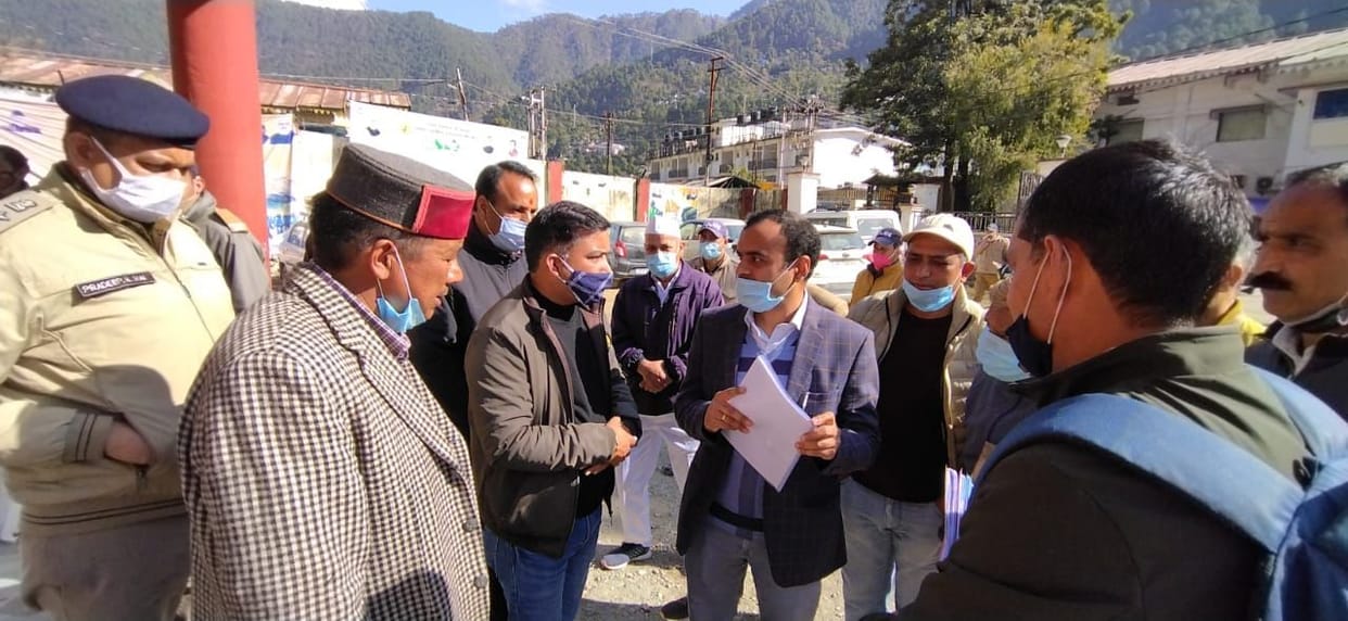 Villagers of Sukki Top came against the tunnel