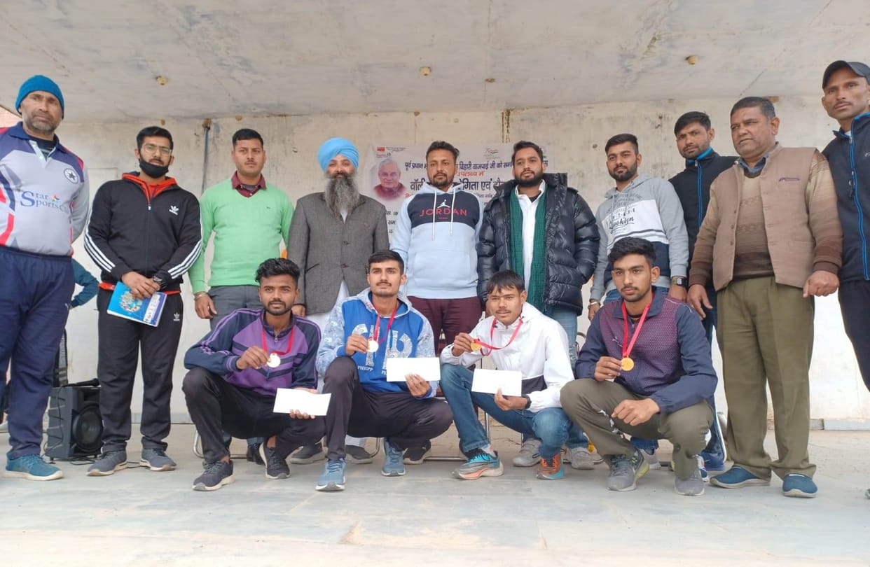 Ravi Kumar in 1600 meters and convocation first in 800