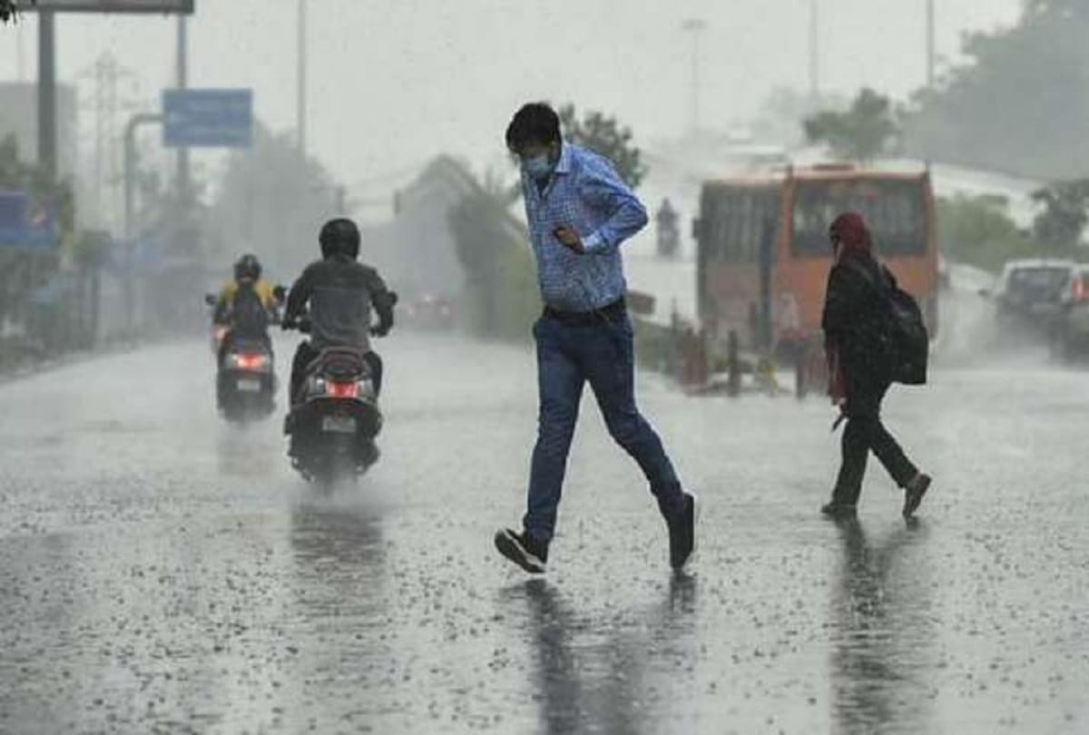 Chhattisgarh weather News Surajpur became Gulmarg, snow on the road