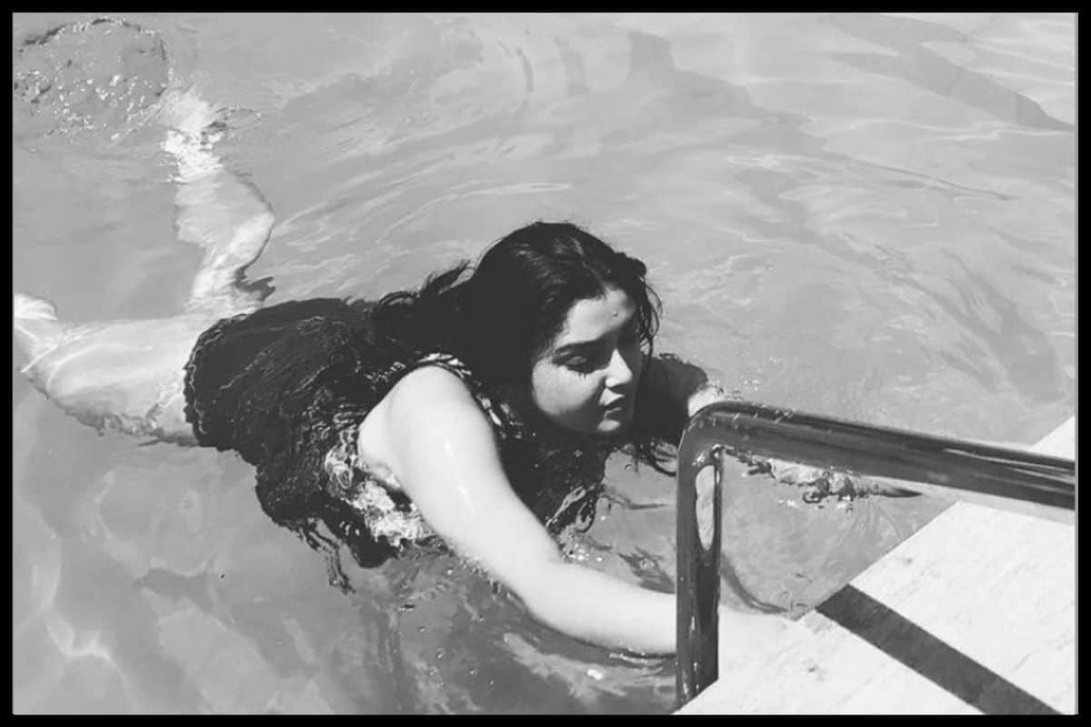 Bhojpuri: Monalisa Amrapali Dubey Rani Chatterjee Nidhi Jha Shraddha Sharma shared their bold look