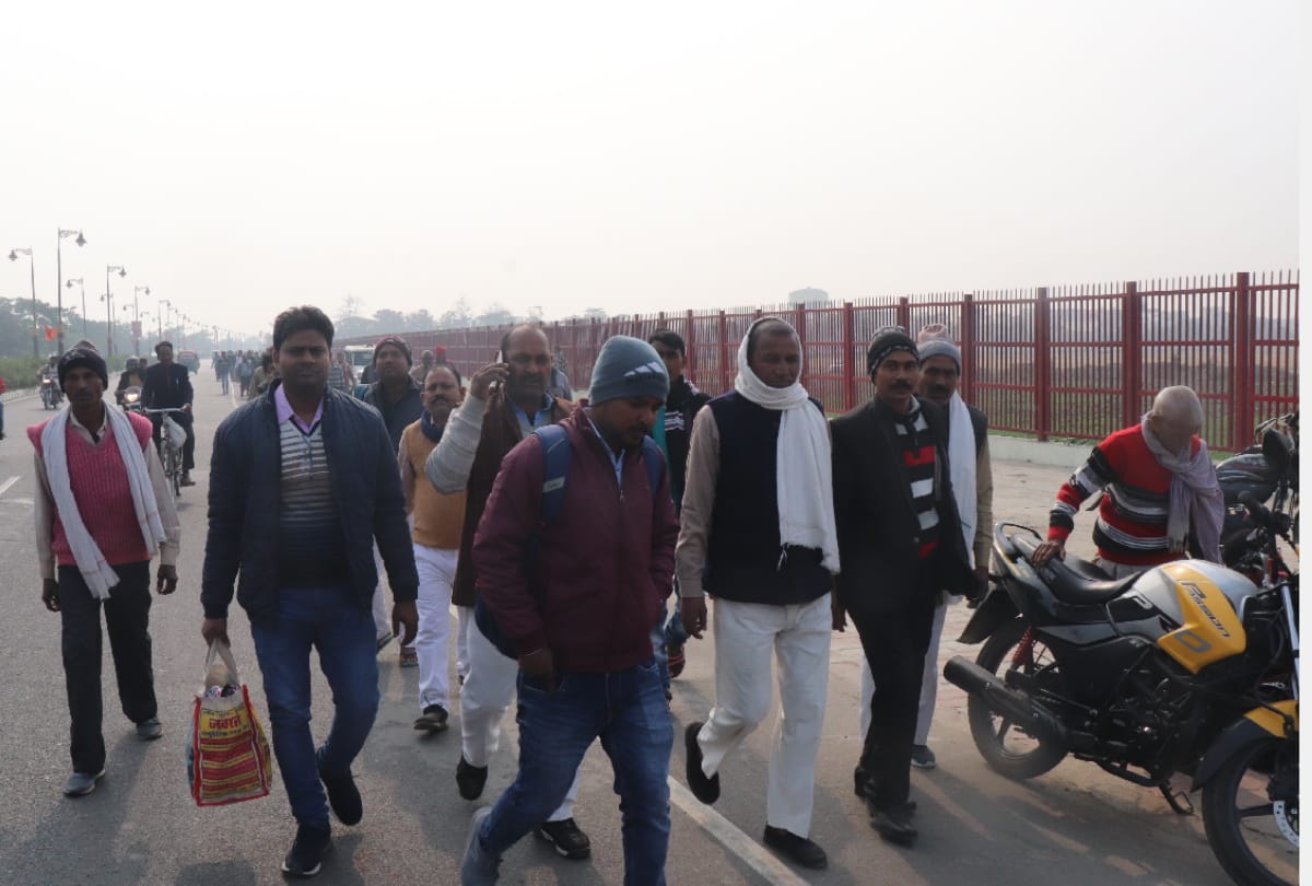 Passengers upset due to no entry of buses in Gorakhpur city