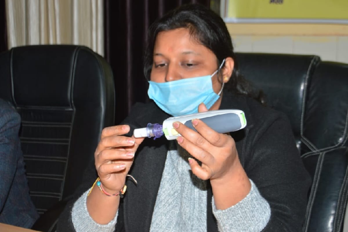 Meerut: Vaccine will be done by air pressure, not needle, training is being given to ANM