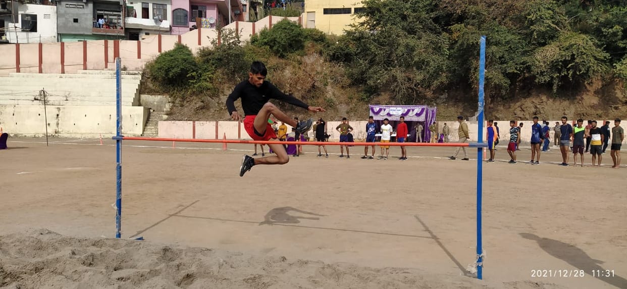 657 candidates pass ground test of police arkshi bharti in nahan sirmaur on tuesday 28 dec