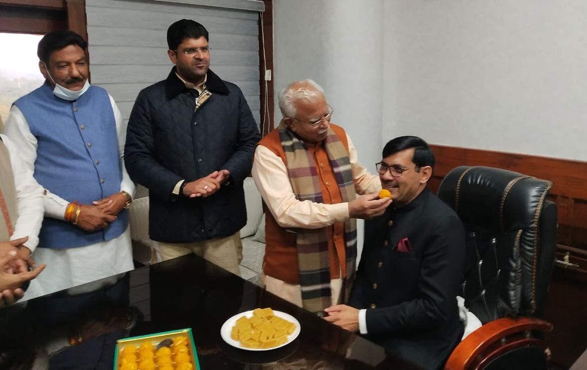 Dhol at Devendra Babli's house after taking oath as minister