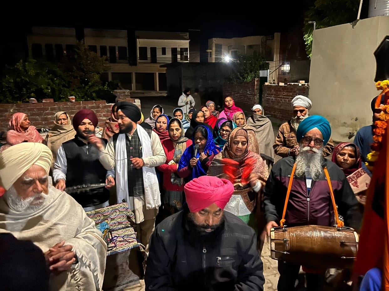 Sangat made happy in Prabhat Pheri, Yamunanagar