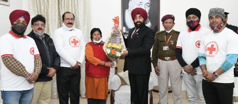 governor Gurmeet Singh in Pantnagar With Redcross