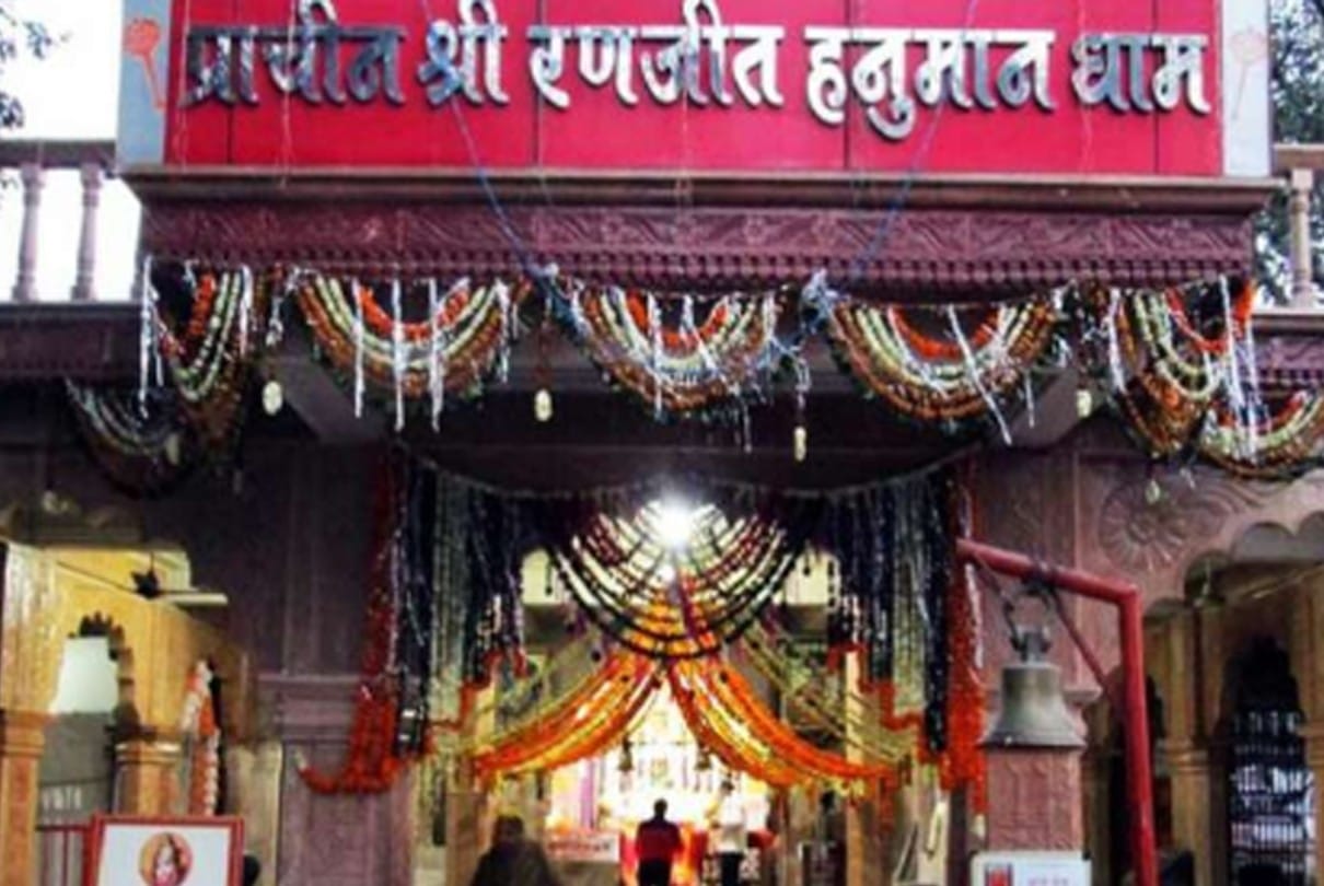 Indore: Political war on fines, Congress leader said - We will pay the fine... Is the corporation not able to see the garbage that is spread in the programs in the BJP?