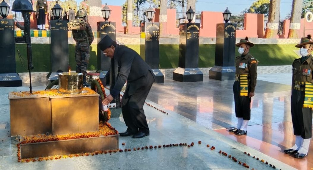 Min of State For Defence Ajay Bhatt Felicitates Veer Naries