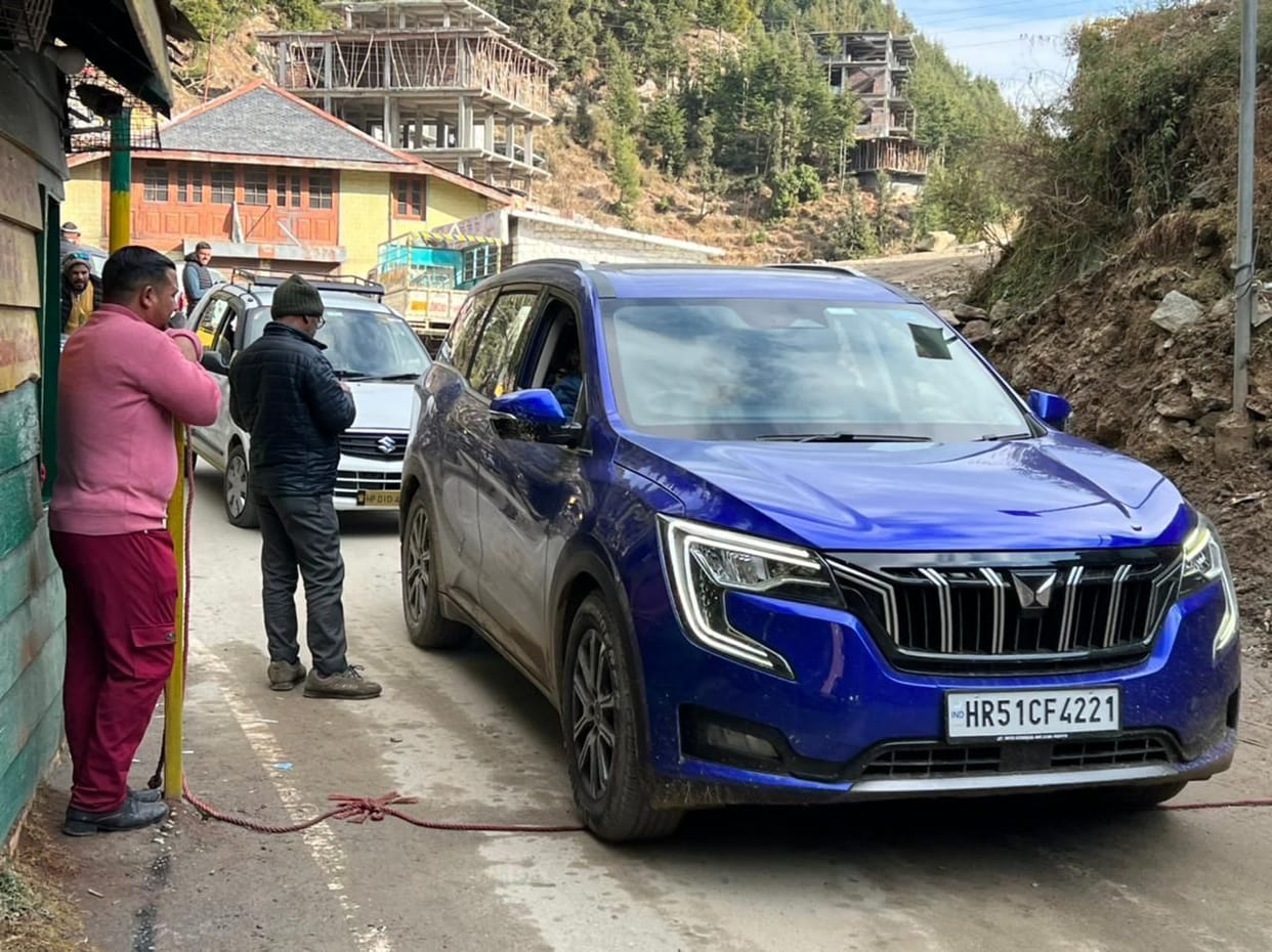 Lakkarmandi-Khajjiar road closed due to snowfall